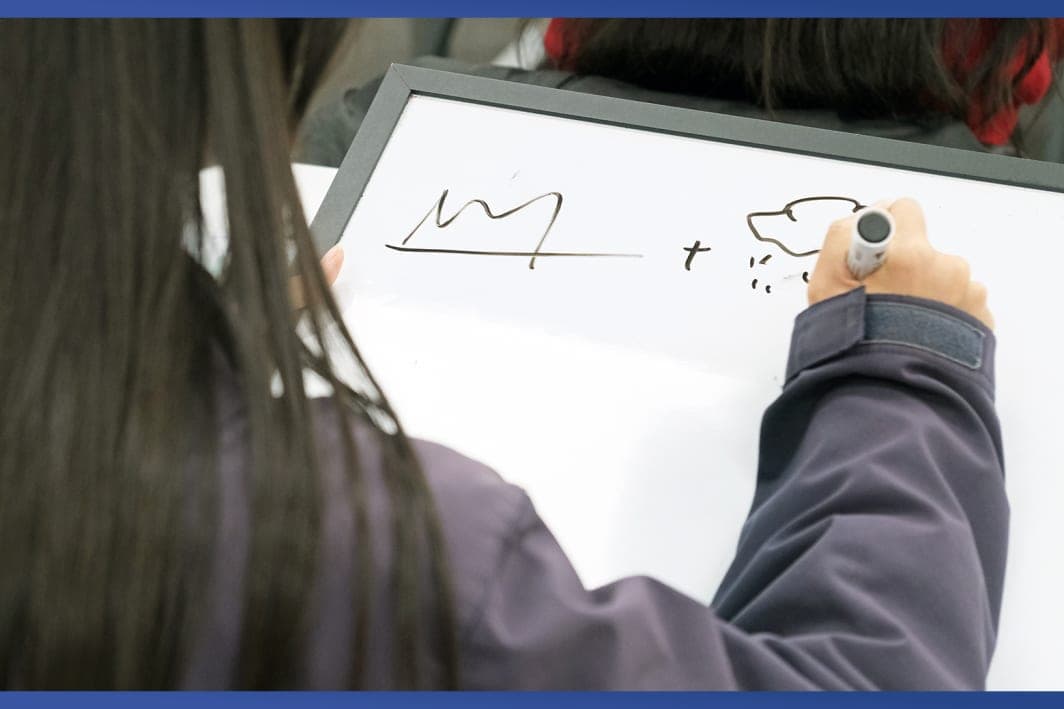 澳升教育小学生通过象形字绘画理解汉字起源