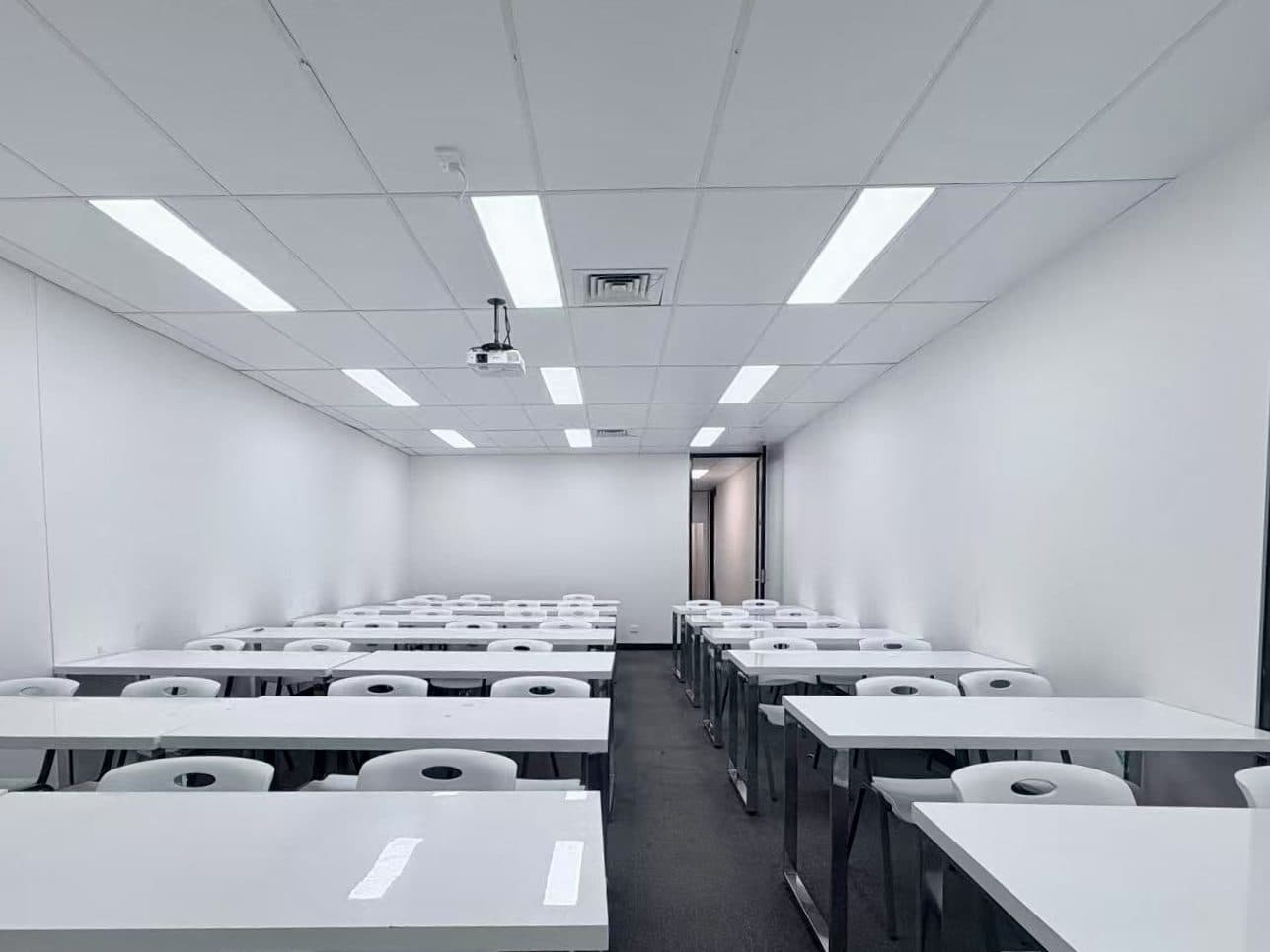 Austin Education Box Hill campus — Classroom (9/9)